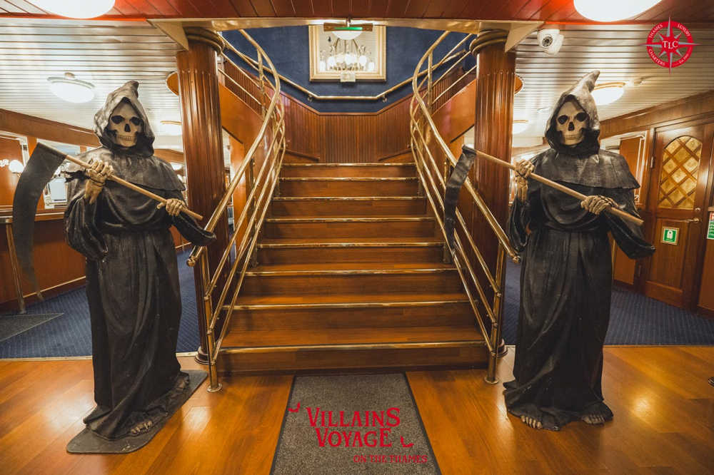 villains voyage 2024 thames luxury charters 02