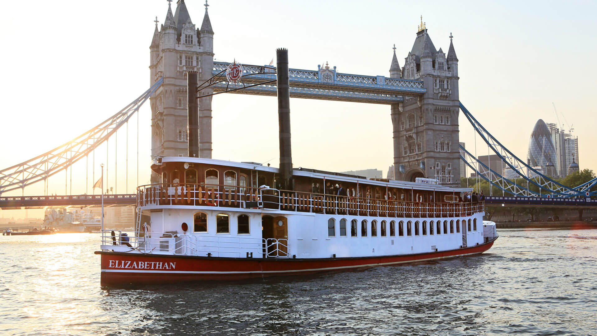 luxury yacht thames