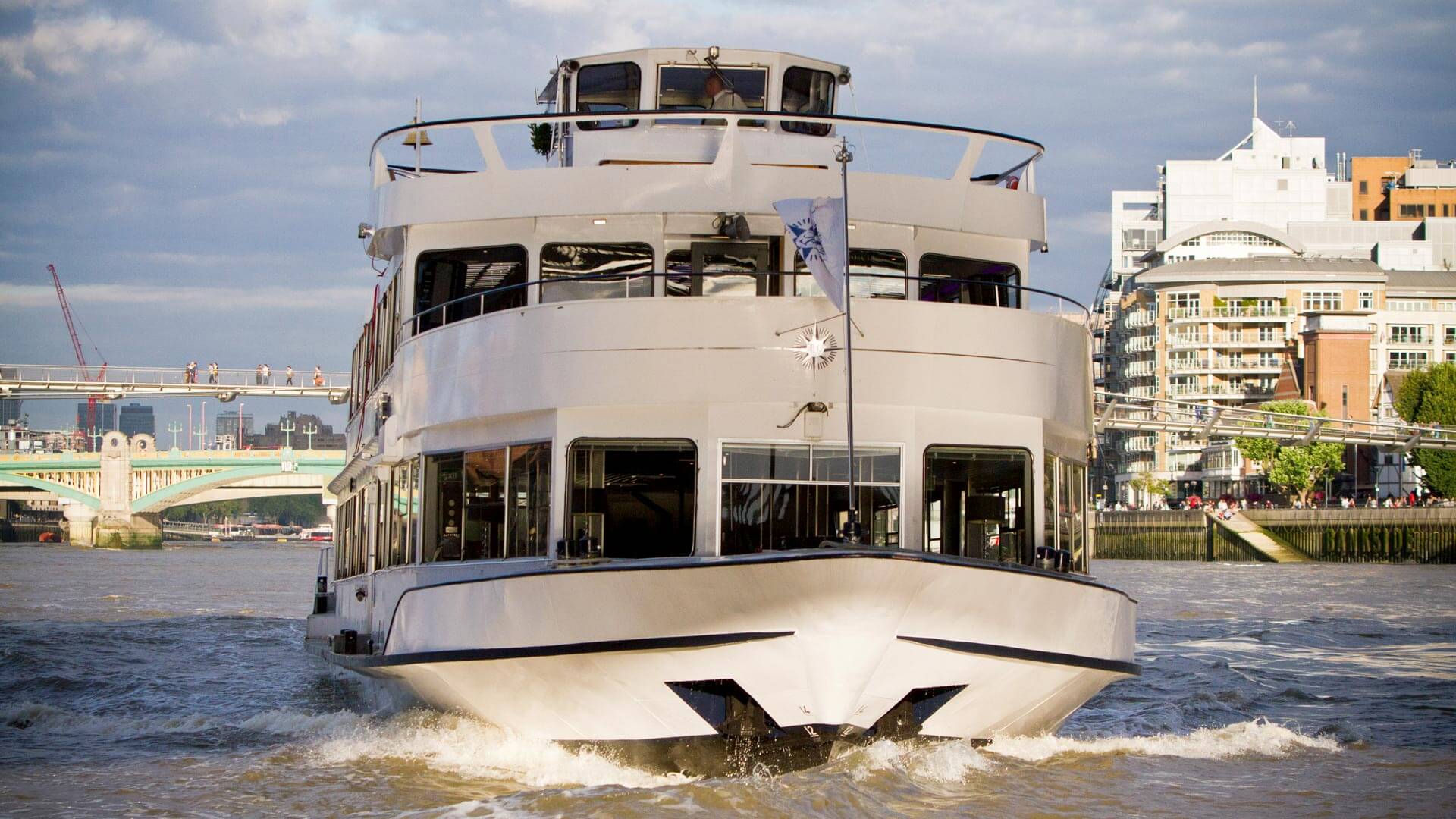 Erasmus Party Boat Fleet Thames Luxury Charters