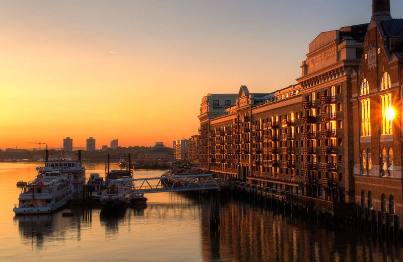 butlers wharf pier sunset