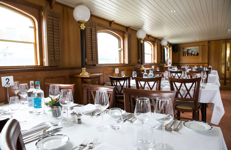 edwardian table layout thames luxury charters3
