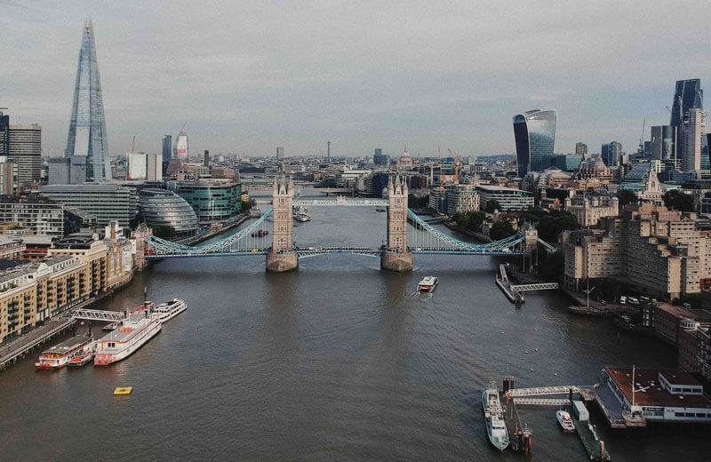 tower bridge butlers wharf pier river thames